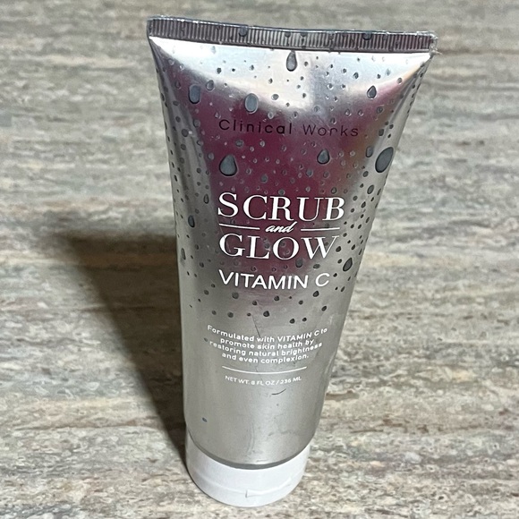 Clinical Works Scrub and Glow Vitamin C - Picture 2 of 6